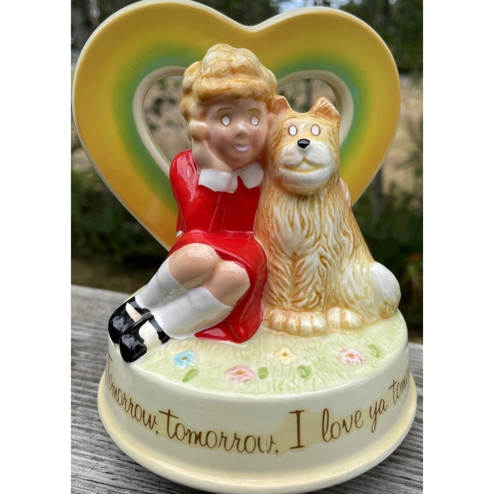 Little Orphan Annie Music Box Figurine Tomorrow Song Sandy Applause 1982 Movie